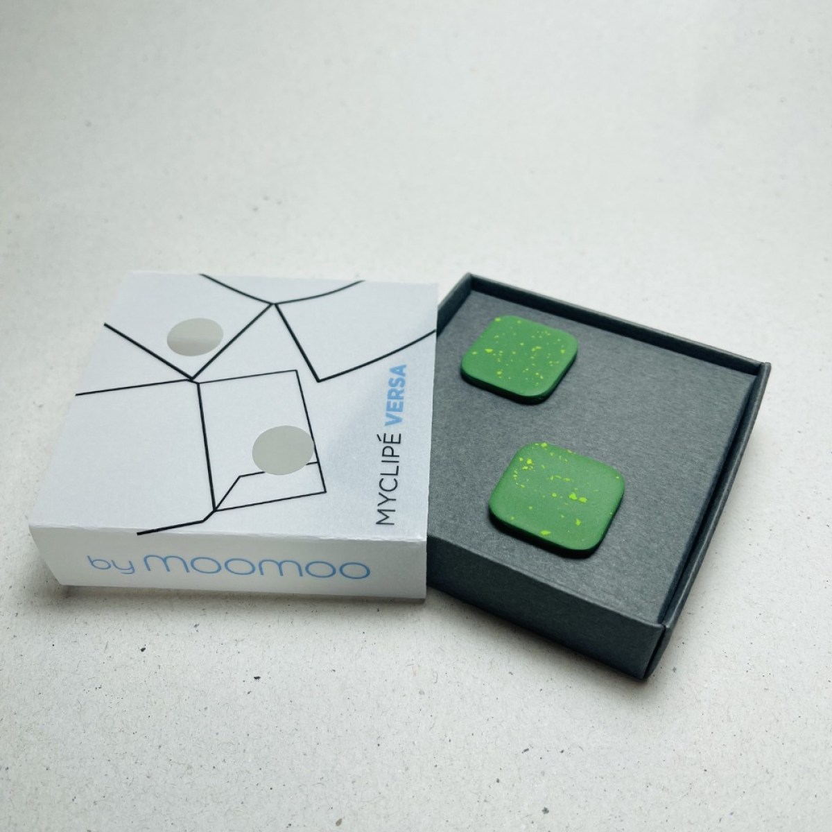 VERSA SQUARE OLIVE GREEN-LIME